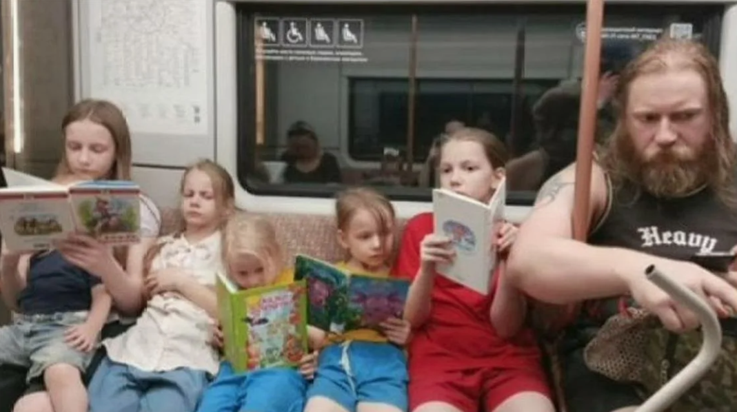 Евгений Тепляков с детьми источник woman.ru