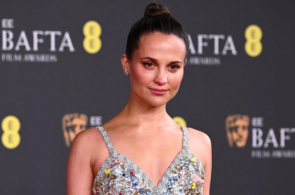 Алисия Викандер на BAFTA Film Awards 2026