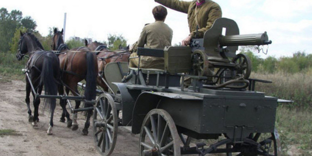 Тачанка Гражданской войны: кто превратил обычную телегу в грозное оружие