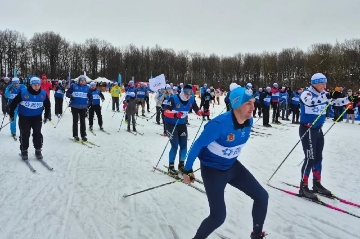    Именем легенды.