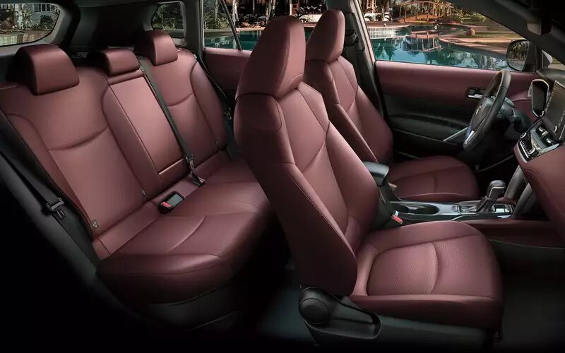 Интерьер Toyota Corolla Cross📷
