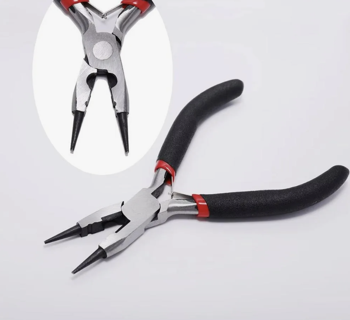 Скриншот с сайта joom. Универсальный инструмент, который выполняет функцию плоскогубцев, кусачек и круглогубцев. Меньше инструмента = порядок на рабочем месте