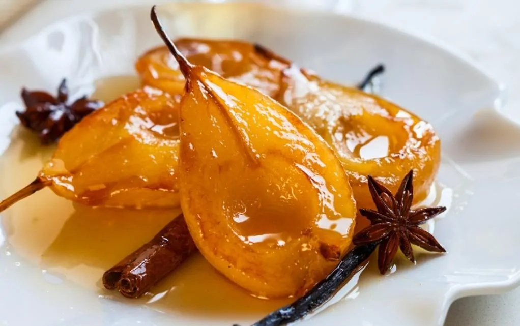 груши в соусе