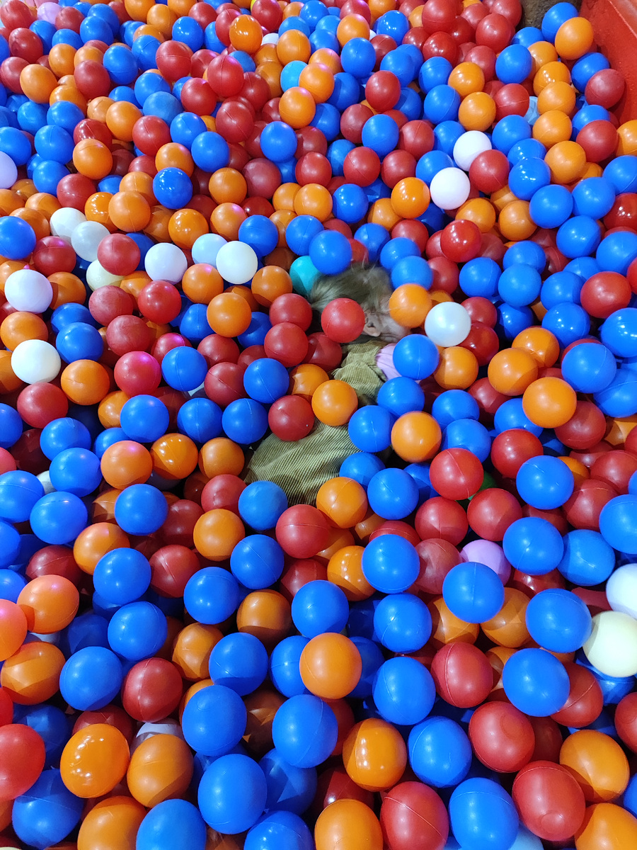 Буся в шариках.