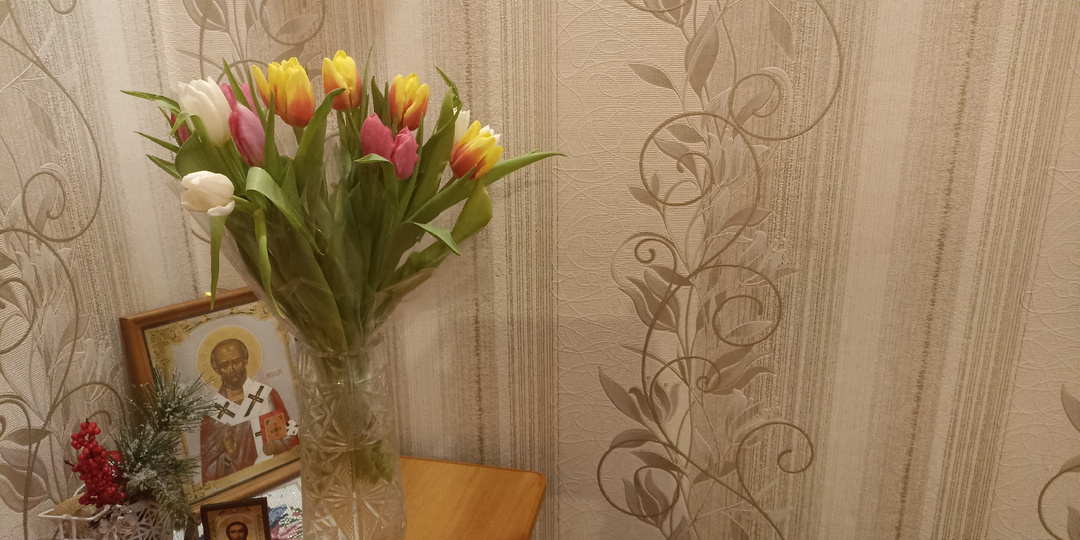 Подарите женщинам праздник .