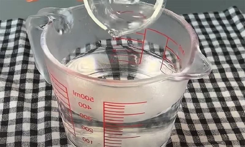 Наполеон за 20 минут: быстрый торт с идеально хрустящими коржами и невероятно нежным кремом