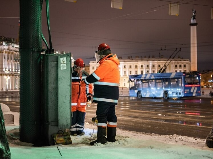     Ремонт проводится по адресу Невский проспект, 2, угол Дворцовой площади. Фото: пресс-служба Горэлектротранса