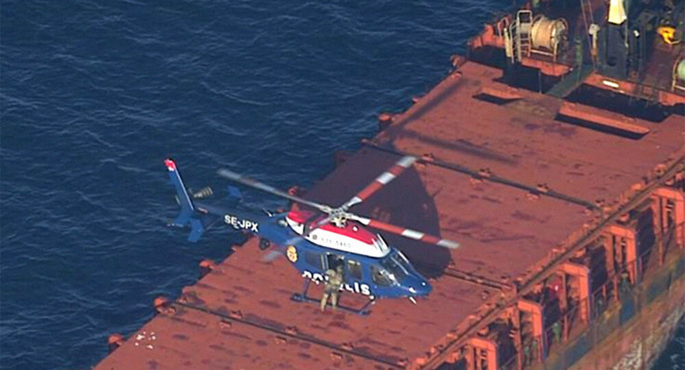 «Черный кофе» с российским зерном: зачем Швеция задержала сухогруз Caffa