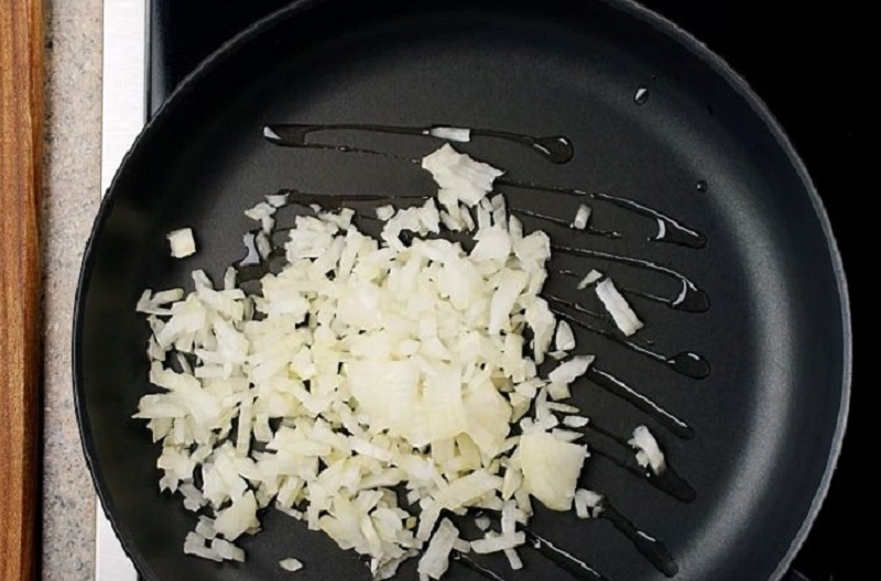 Жульен в багете: необычная подача привычного блюда — простор для вкуса и экспериментов