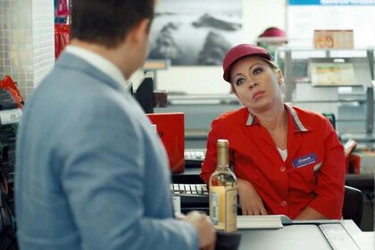    Кадр из сериала «СашаТаня»