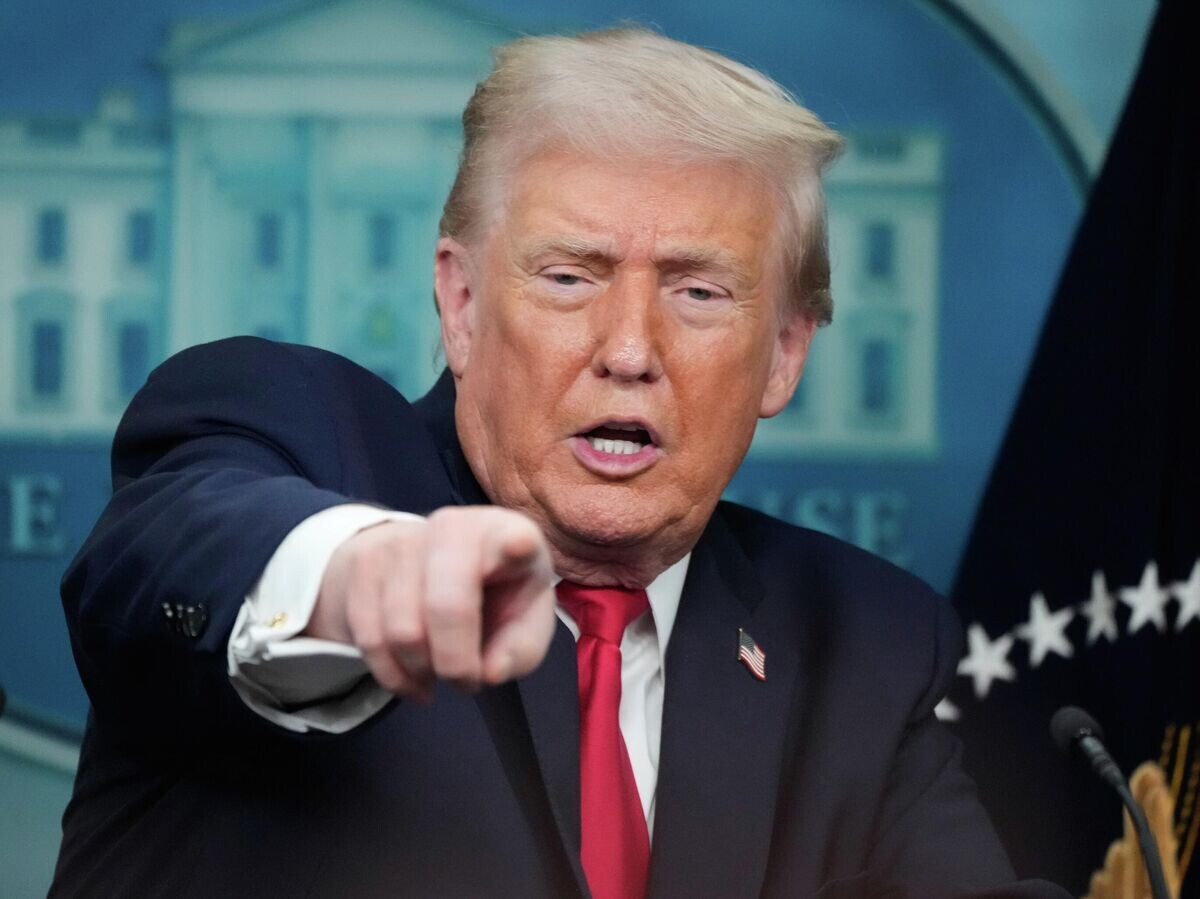    Президент США Дональд Трамп© AP Photo / Mark Schiefelbein