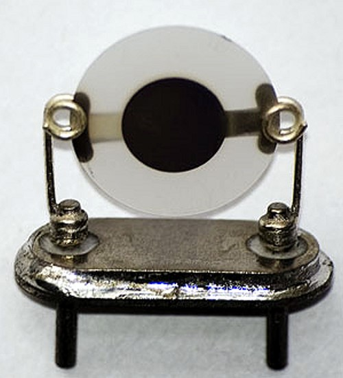 Один из первых резонаторов.  Фото: Википедия