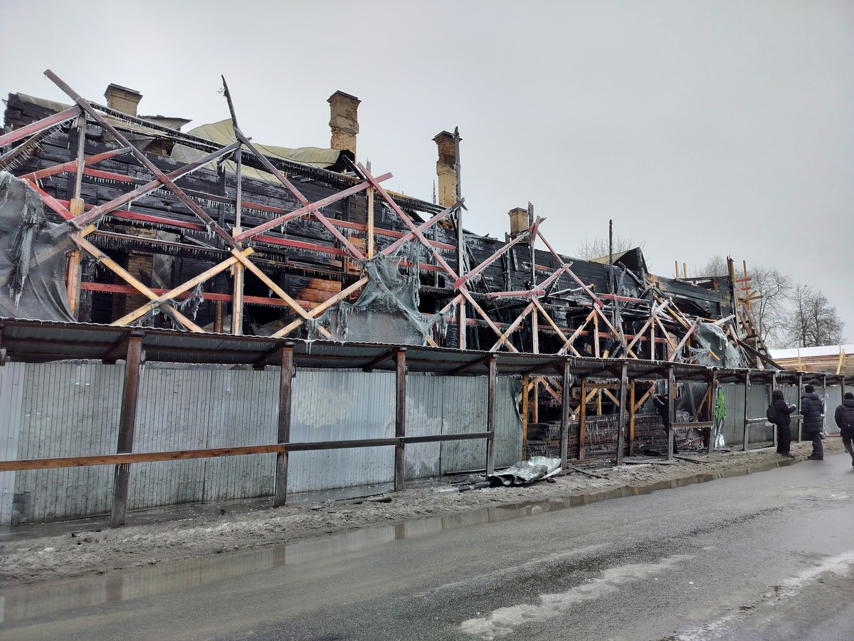    «Не все так плохо, как выглядело в первый день»: эксперт — что было за четыре часа до пожара и что не сгорело в Доме горного начальника© Людмила Корвякова, Столица на Онего