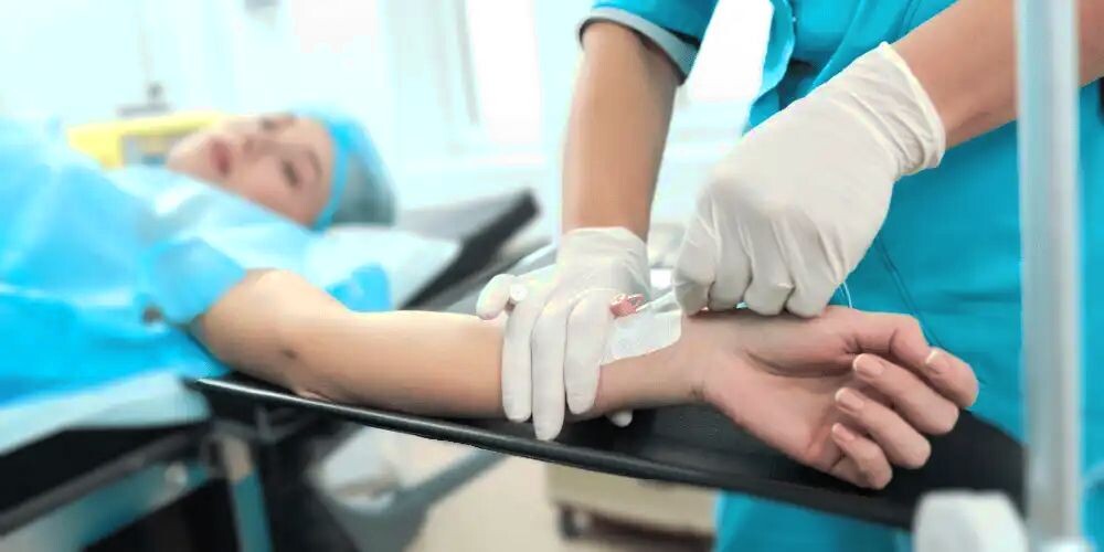 После нападения девушка оказалась в больнице