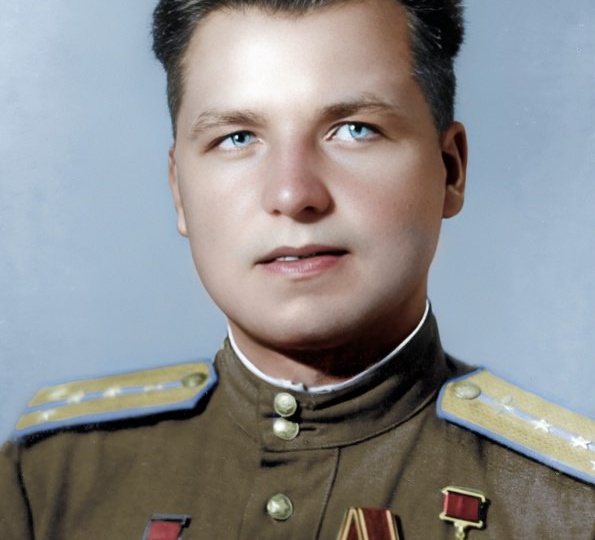 «89 боевых вылетов и ни одного без результата»: История Николая Быкова - Героя Советского Союза