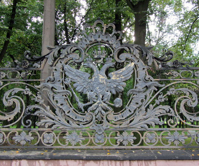 Фрагмент бывшей ограды сада Зимнего дворца /фото с сайта https://www.hellopiter.ru /