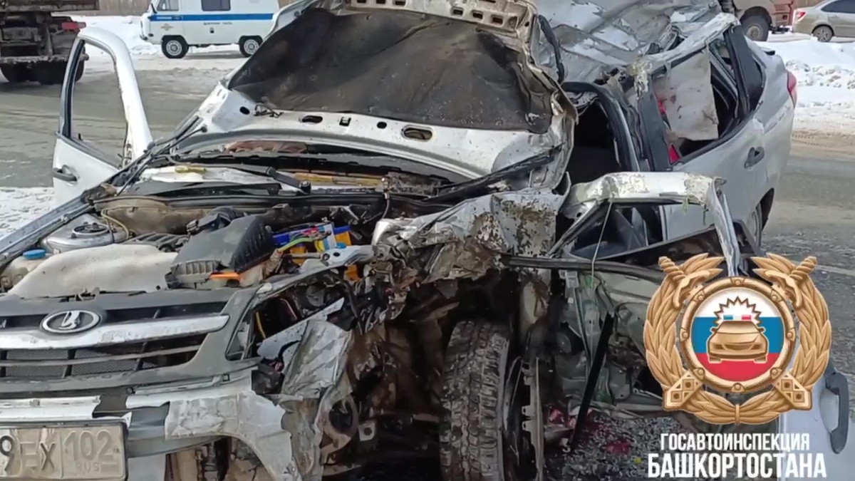    Один человек погиб, двое детей и взрослый пострадали в ДТП в Янаульском районе Башкирии