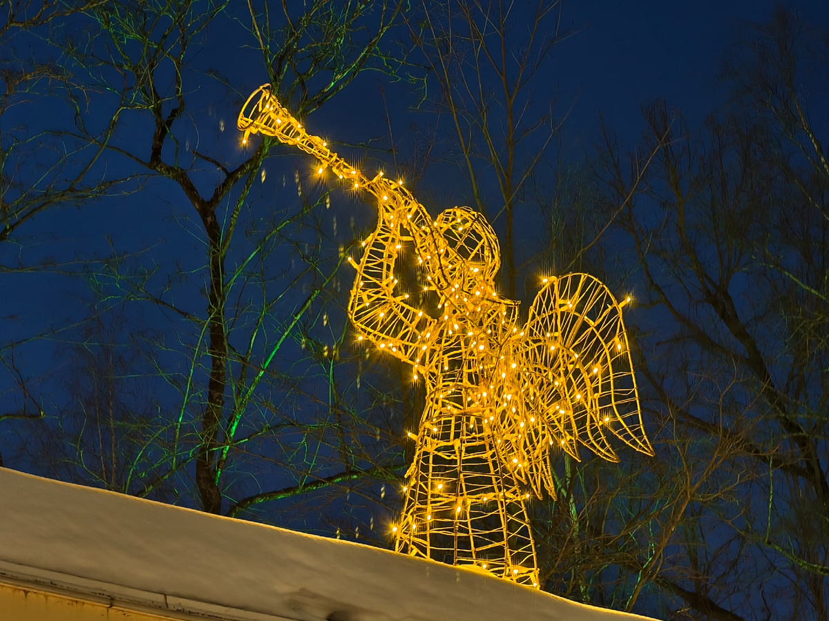 Ангел на крыше