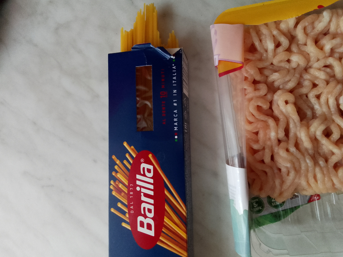 фарш и спагетти 