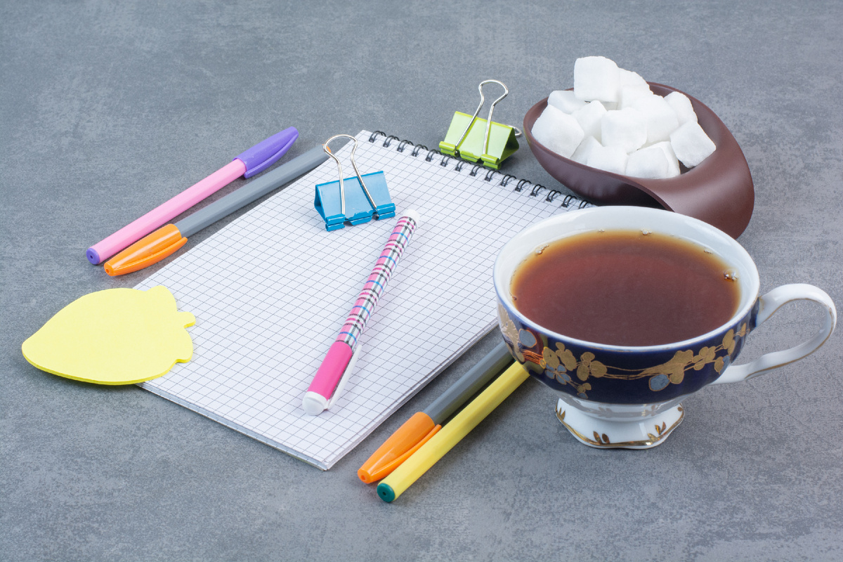 Понедельник начинается с "часа тишины"