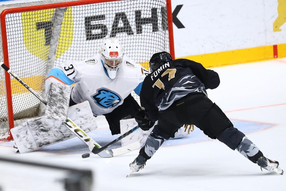    Буллит Ивана Фомина принес победу хозяевам. Фото: МХК «Тайфун»