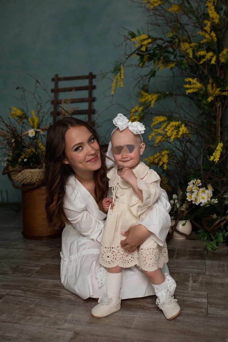    После гибели мамы малышку хотела немедленно забрать прабабушка. Фото Ольга Адамович/ВК