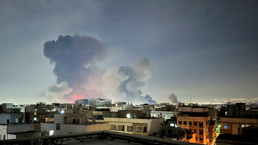    Фото: Reuters/Naser Safarzadeh; 5-tv.ru