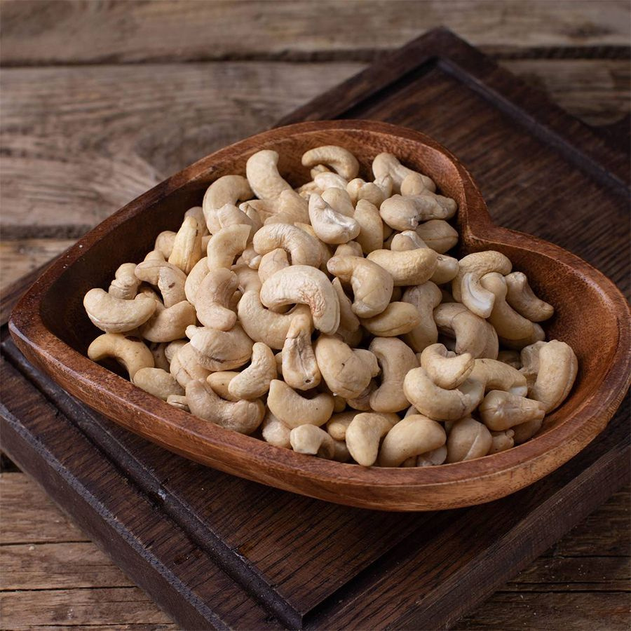 Красивый кешью с просторов