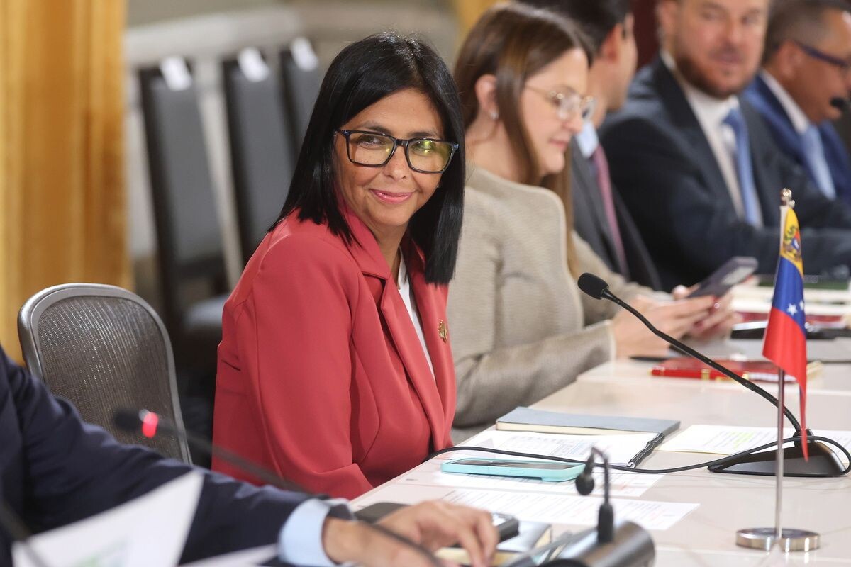    Уполномоченный президента Венесуэлы Делси Родригес / Источник: © MIGUEL GUTIERREZ/EPA/TASS