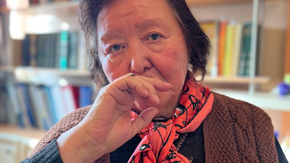 Мне 86, и я никогда не извиняюсь за беспорядок в доме