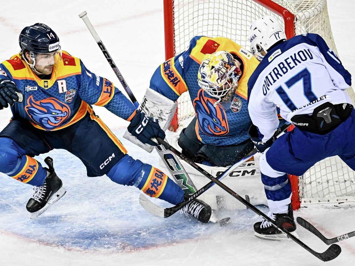    Хоккей. КХЛ. Шанхайские драконы - Барыс (Астана) | © РИА Новости / Сергей Бобылев