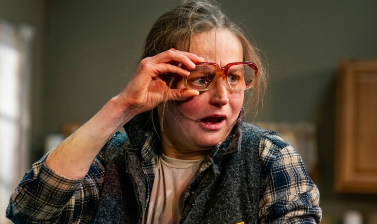 Яна Сексте в спектакле "Сватка", 2022