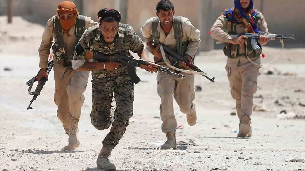 Курдские «пешмерга» в бою с ИГИЛ