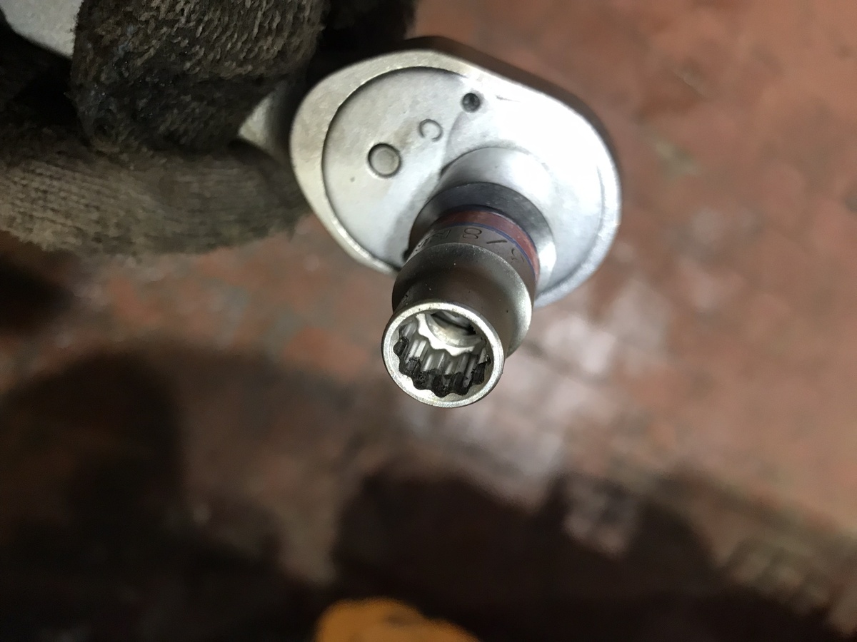 Головка для болтов карданного вала JCB. Фото Тищенко Василий.