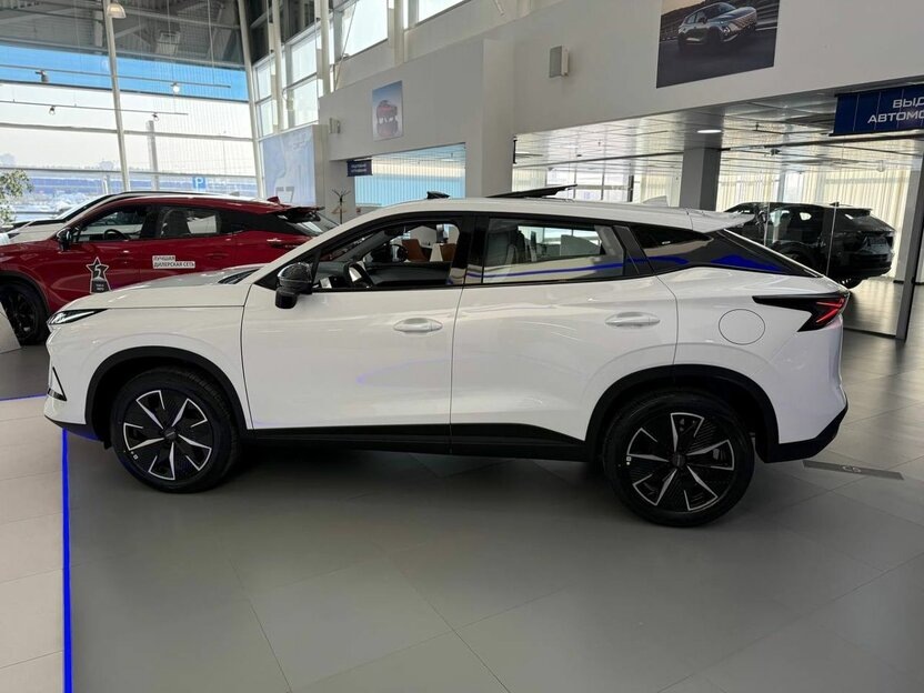 В России к старту продаж готов новый фастбэк-кроссовер. Уже известны цены и оснащение. Источник иллюстрации - auto.drom.ru