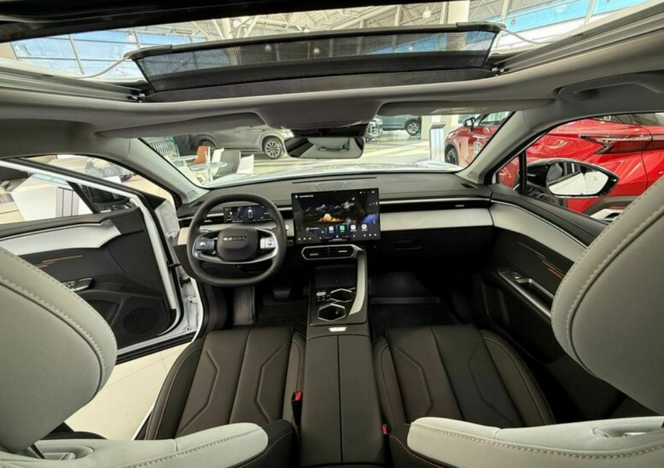 В России к старту продаж готов новый фастбэк-кроссовер. Уже известны цены и оснащение. Источник иллюстрации - auto.drom.ru