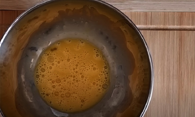 Карамельный флан за пару минут: микроволновка, яйцо и молоко — а вкус потрясающий