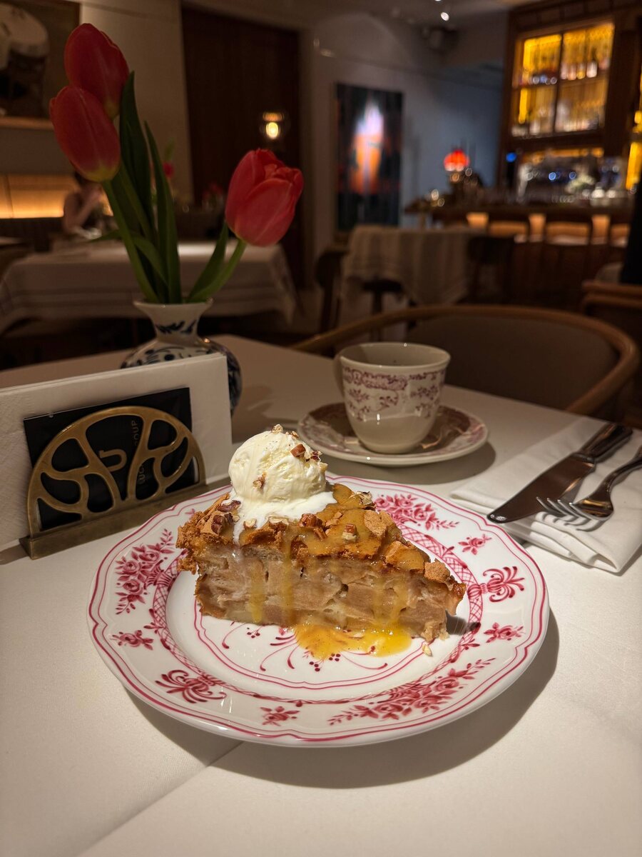 шарлотка с лимонным соусом