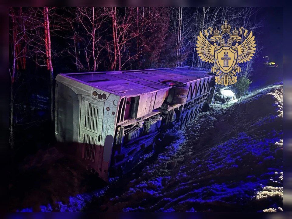    Выезд на встречку стал причиной ДТП с автобусом в Приозерском районе