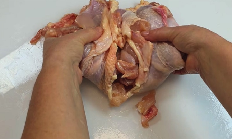 Особый куриный рулет: домашний вкус для обычного ужина или праздничного стола