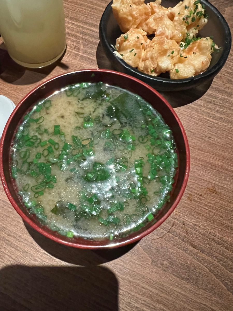 МИСО СУП С ЛОСОСЕМ 600₽