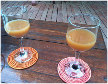 Чича в каком-то баре,  где-то в Африке