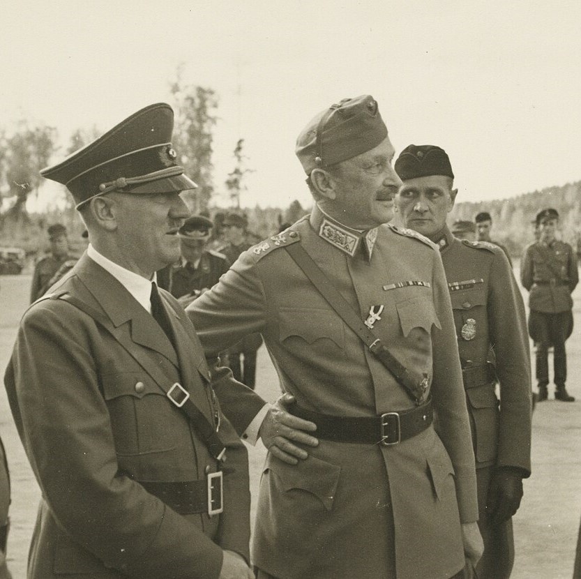 Главный военный преступник в мировой истории А.Гитлер 04.06.1942.Редактировать галерею