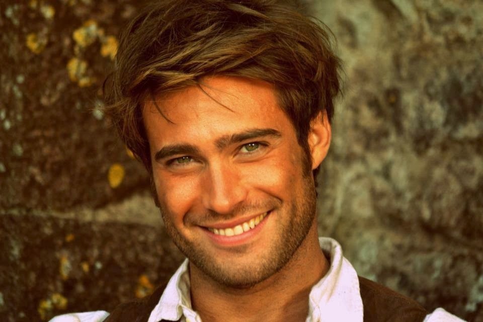 Себастьян наблюдает за Нурмелек