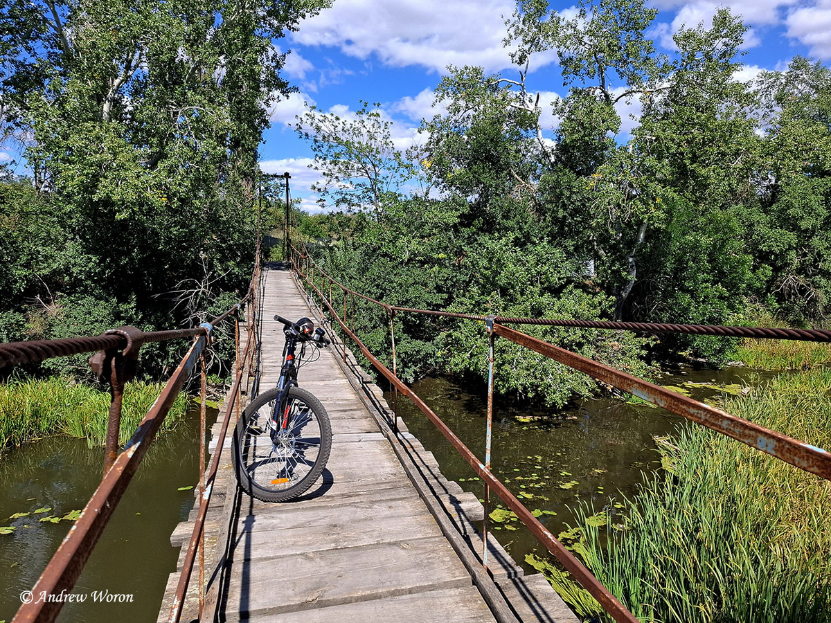 Вантовый мост в хуторе Прохоровка, на реке Кундрючья. июнь 2025 г.