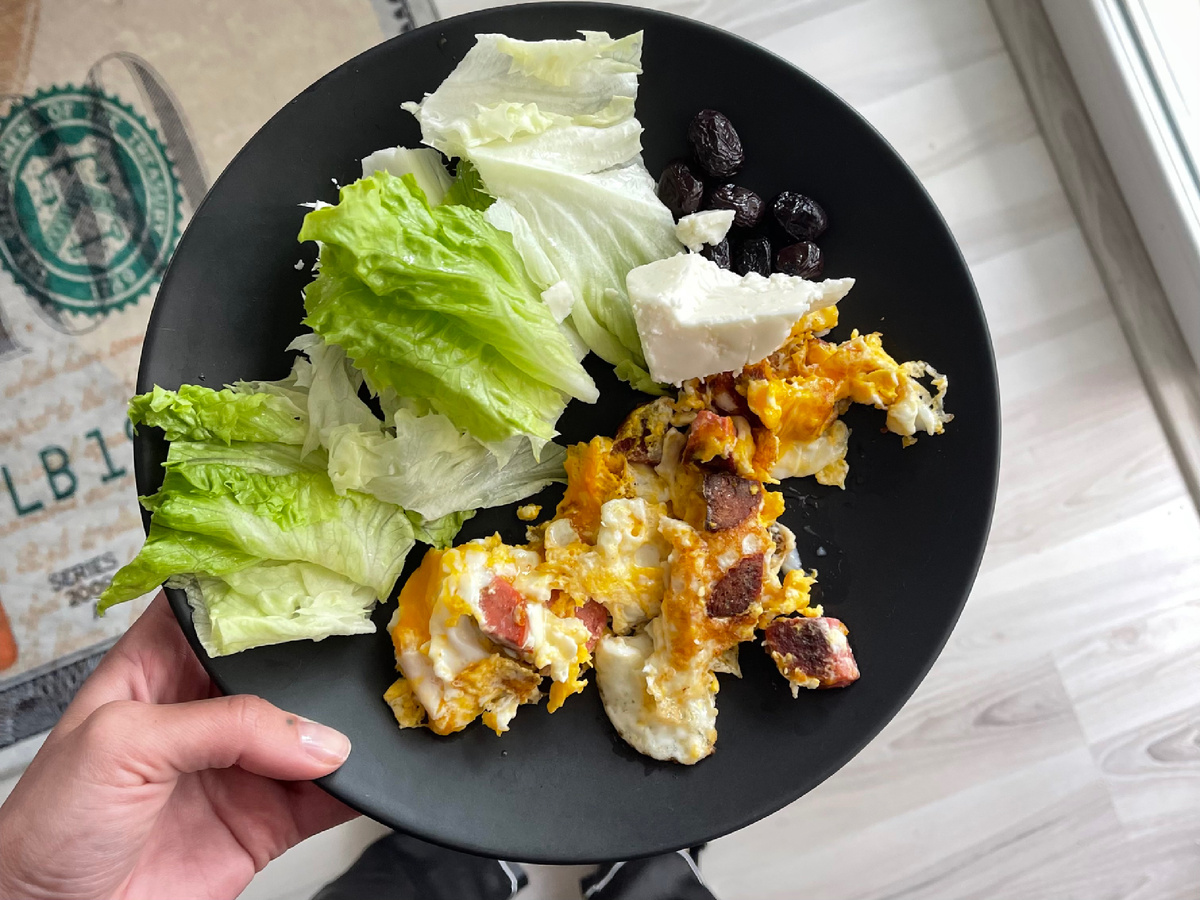 моя красивая черная тарелка