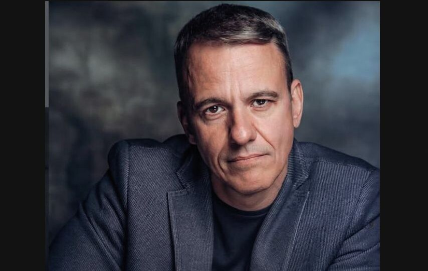 Александр Кульков впервые попал на съёмки в возрасте 10 дней. Какая семья у актёра