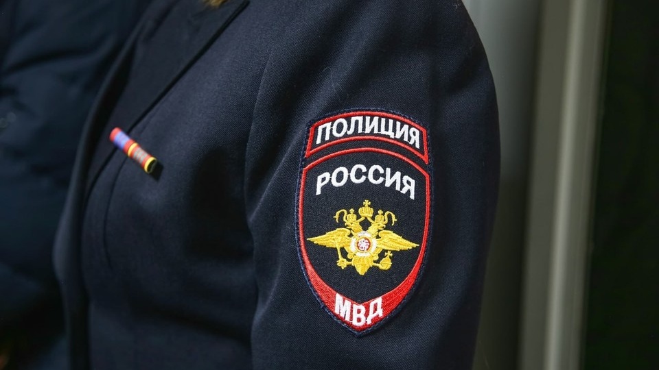 В Красноярске продавец полгода выносил технику из магазина и попал под суд