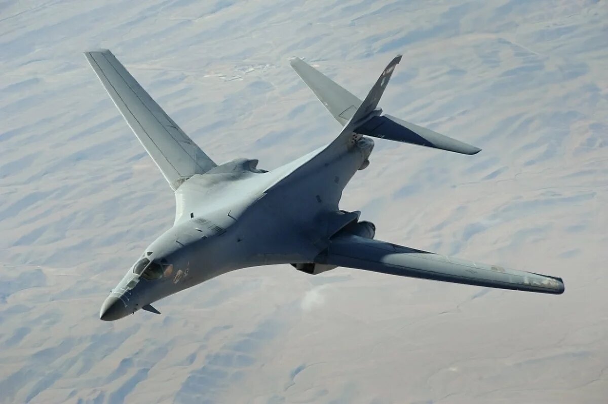    Guardian: США отправили бомбардировщики B-1 в Британию для ударов по Ирану