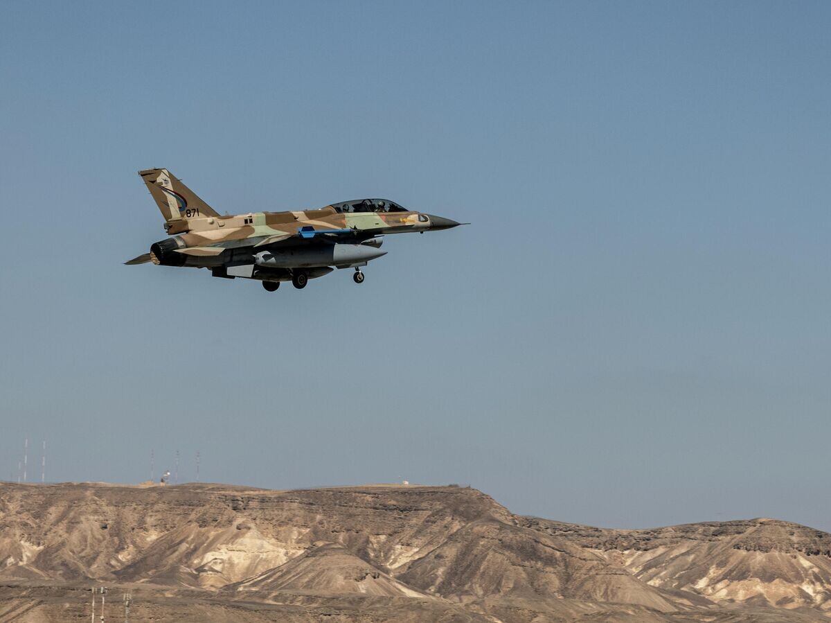    Истребитель F-16 Fighting Falcon ВВС Израиля | © AP Photo / Tsafrir Abayov